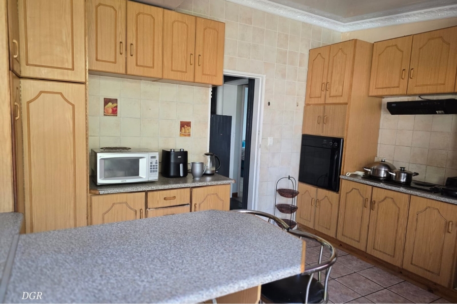 4 Bedroom Property for Sale in Herlear Northern Cape